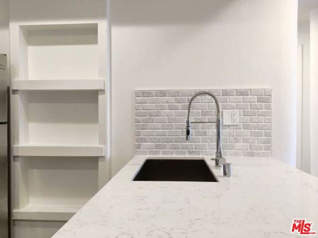 12712 MOORPARK Street 103, Studio City, CA 91604