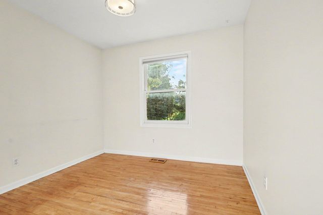4372 Hunsberger Avenue NE, Grand Rapids, MI 49525