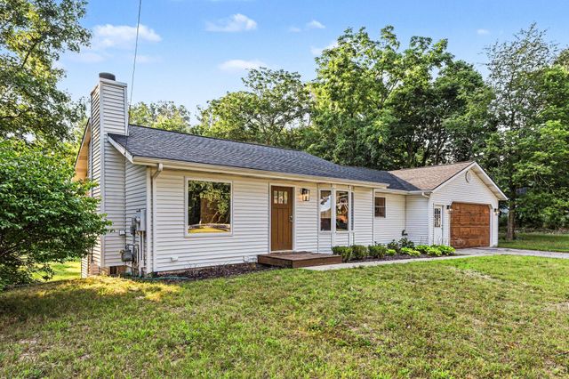 4372 Hunsberger Avenue NE, Grand Rapids, MI 49525
