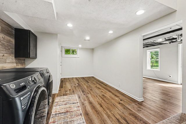 4372 Hunsberger Avenue NE, Grand Rapids, MI 49525