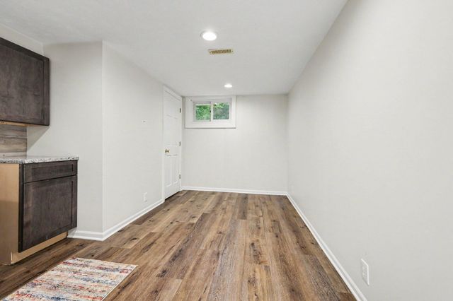 4372 Hunsberger Avenue NE, Grand Rapids, MI 49525