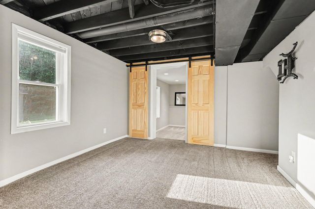 4372 Hunsberger Avenue NE, Grand Rapids, MI 49525