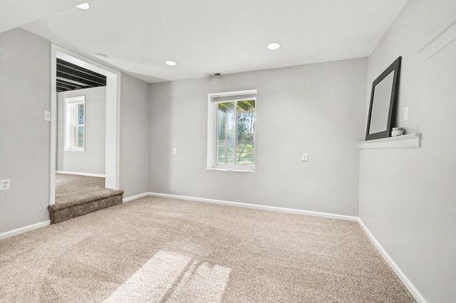 4372 Hunsberger Avenue NE, Grand Rapids, MI 49525