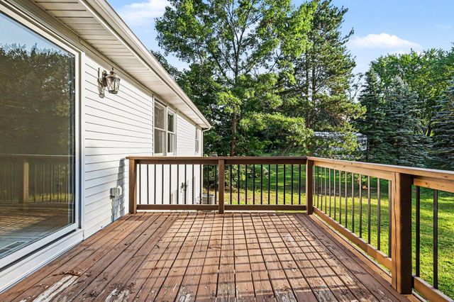 4372 Hunsberger Avenue NE, Grand Rapids, MI 49525