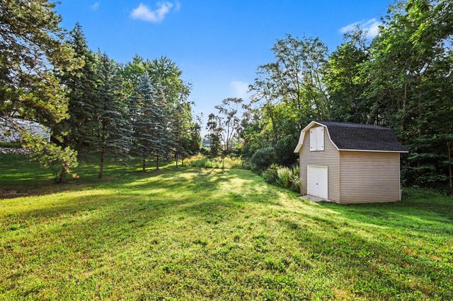 4372 Hunsberger Avenue NE, Grand Rapids, MI 49525