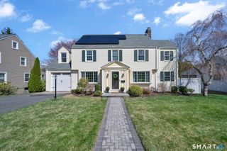 6 Paxton Road, West Hartford, CT 06107