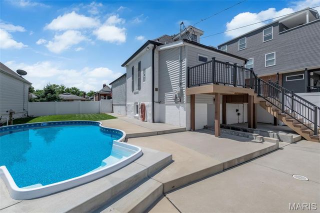 5621 Botanical Avenue, St Louis, MO 63110