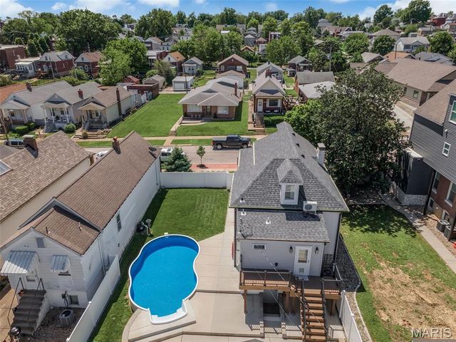 5621 Botanical Avenue, St Louis, MO 63110