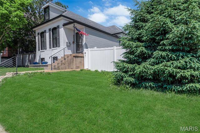 5621 Botanical Avenue, St Louis, MO 63110