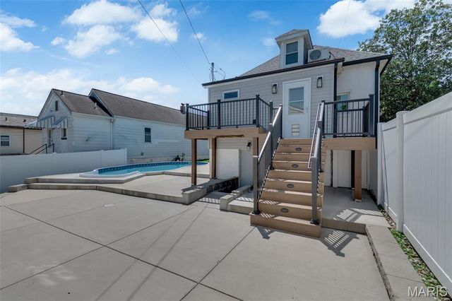 5621 Botanical Avenue, St Louis, MO 63110