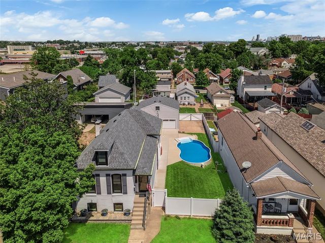 5621 Botanical Avenue, St Louis, MO 63110