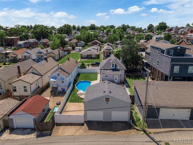 5621 Botanical Avenue, St Louis, MO 63110