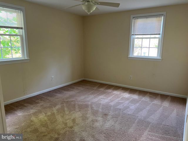 8711 BRAEBURN DR, Annandale, VA 22003
