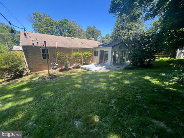 8711 BRAEBURN DR, Annandale, VA 22003