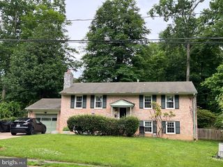 8711 BRAEBURN DR, Annandale, VA 22003
