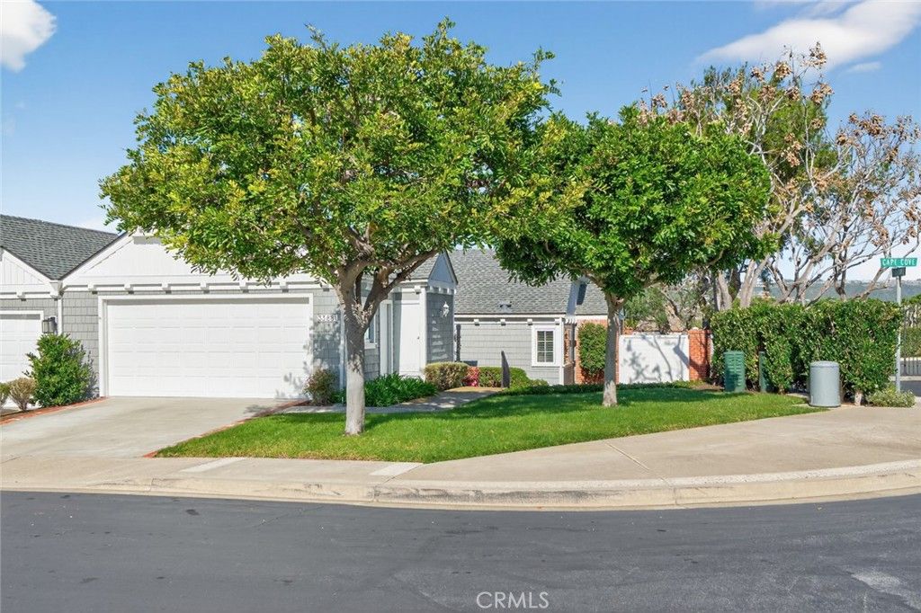 Image 3 of property listing at 33881 Cape Cove, Dana Point, CA 92629