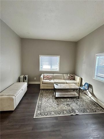 729 S 14th Street, St Joseph, MO 64501