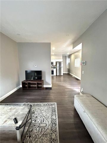 729 S 14th Street, St Joseph, MO 64501