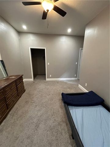 729 S 14th Street, St Joseph, MO 64501