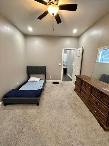 729 S 14th Street, St Joseph, MO 64501