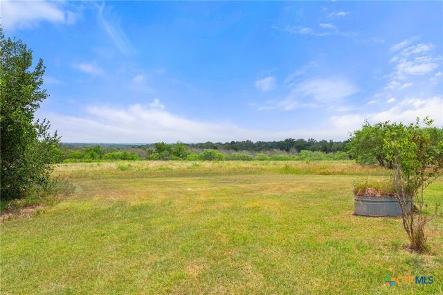 411 Fm 86, Red Rock, TX 78662