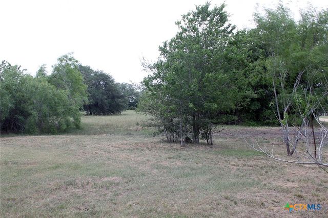 411 Fm 86, Red Rock, TX 78662