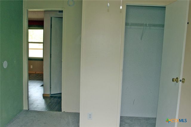 411 Fm 86, Red Rock, TX 78662
