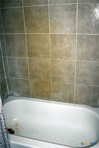 411 Fm 86, Red Rock, TX 78662