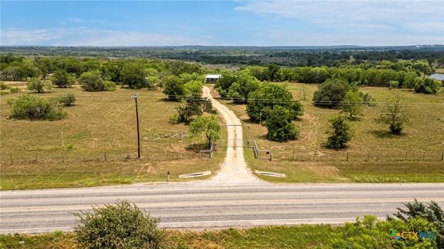 411 Fm 86, Red Rock, TX 78662