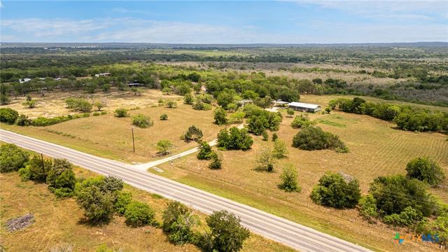 411 Fm 86, Red Rock, TX 78662