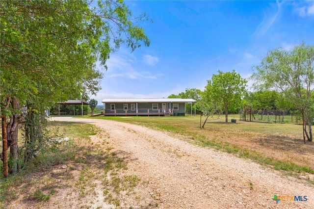 411 Fm 86, Red Rock, TX 78662