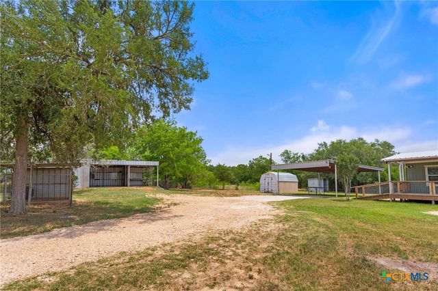 411 Fm 86, Red Rock, TX 78662