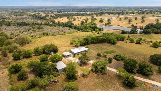 411 Fm 86, Red Rock, TX 78662