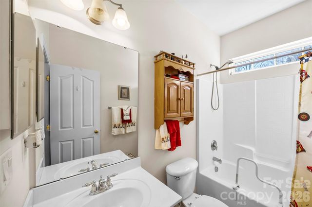 4351 Crest Line Lane, Harrisburg, NC 28075