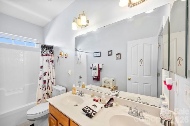 4351 Crest Line Lane, Harrisburg, NC 28075