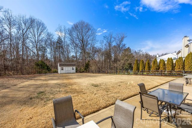 4351 Crest Line Lane, Harrisburg, NC 28075