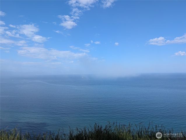 2089 West Beach Road, Oak Harbor, WA 98277