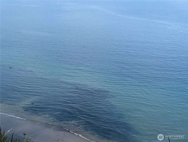 2089 West Beach Road, Oak Harbor, WA 98277