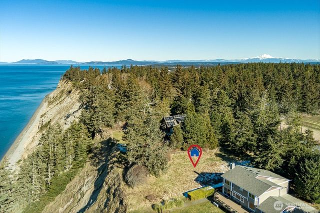 2089 West Beach Road, Oak Harbor, WA 98277