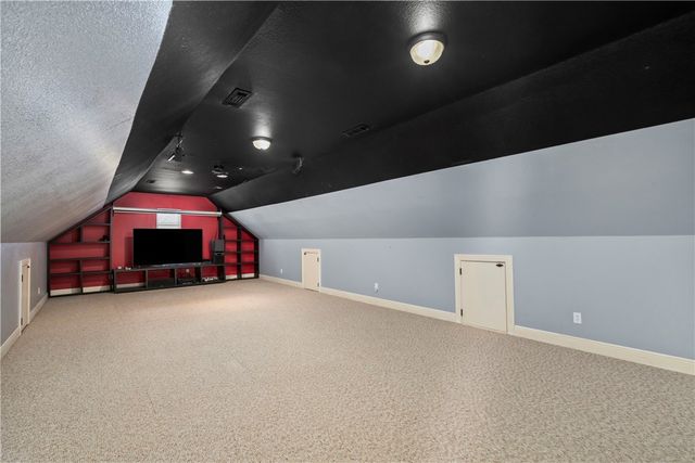 18725 Mallory Xing, Siloam Springs, AR 72761