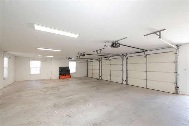 18725 Mallory Xing, Siloam Springs, AR 72761