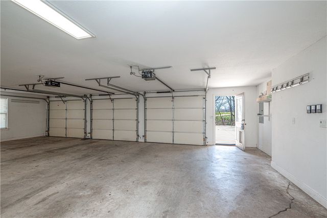 18725 Mallory Xing, Siloam Springs, AR 72761