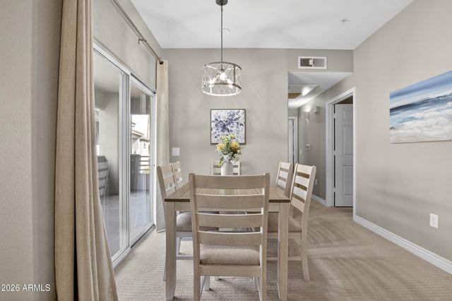 7401 W ARROWHEAD CLUBHOUSE Drive 2045, Glendale, AZ 85308