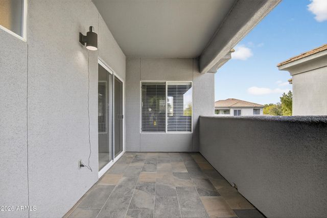 7401 W ARROWHEAD CLUBHOUSE Drive 2045, Glendale, AZ 85308