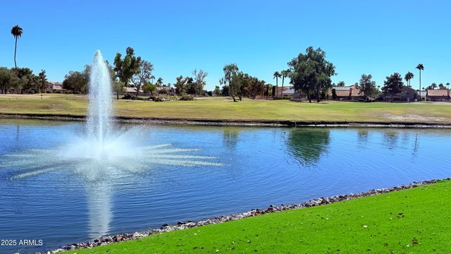 7401 W ARROWHEAD CLUBHOUSE Drive 2045, Glendale, AZ 85308