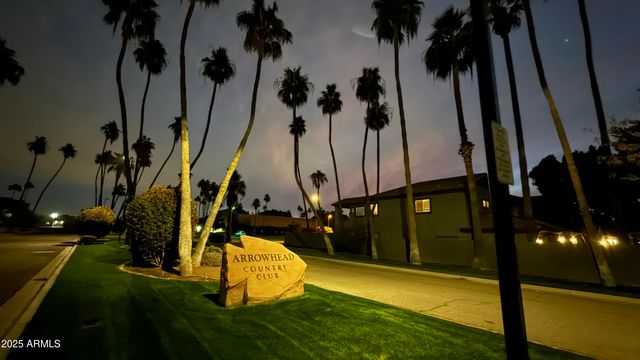 7401 W ARROWHEAD CLUBHOUSE Drive 2045, Glendale, AZ 85308