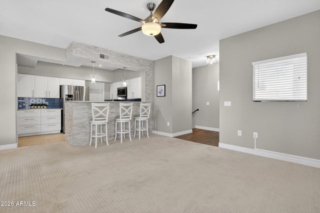 7401 W ARROWHEAD CLUBHOUSE Drive 2045, Glendale, AZ 85308