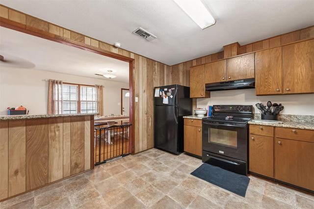 500 Lazy Lane, Wharton, TX 77488