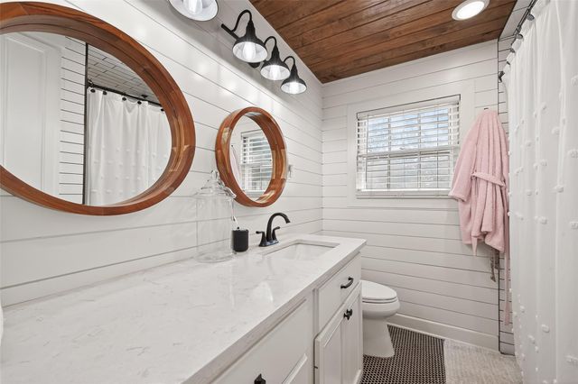 500 Lazy Lane, Wharton, TX 77488