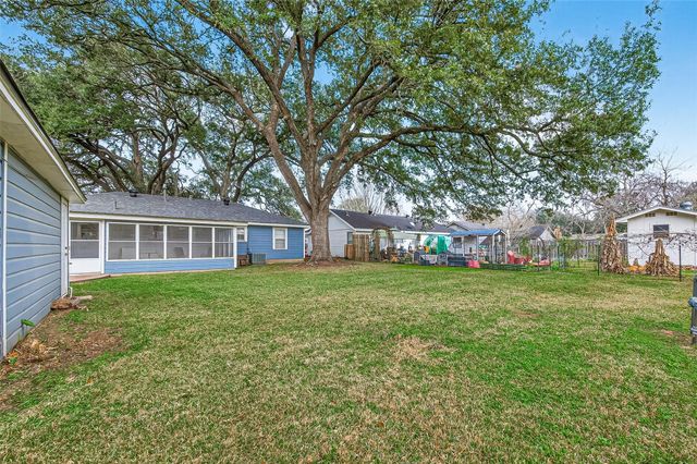 500 Lazy Lane, Wharton, TX 77488